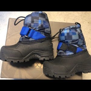 Northside toddler snow boots (size 5)